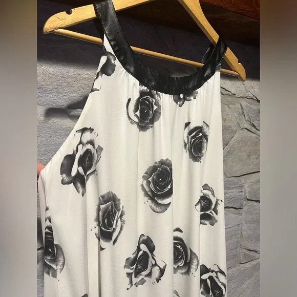 Torrid layered tunic halter tank, size 1 (1X, 14/16) - Picture 3 of 8